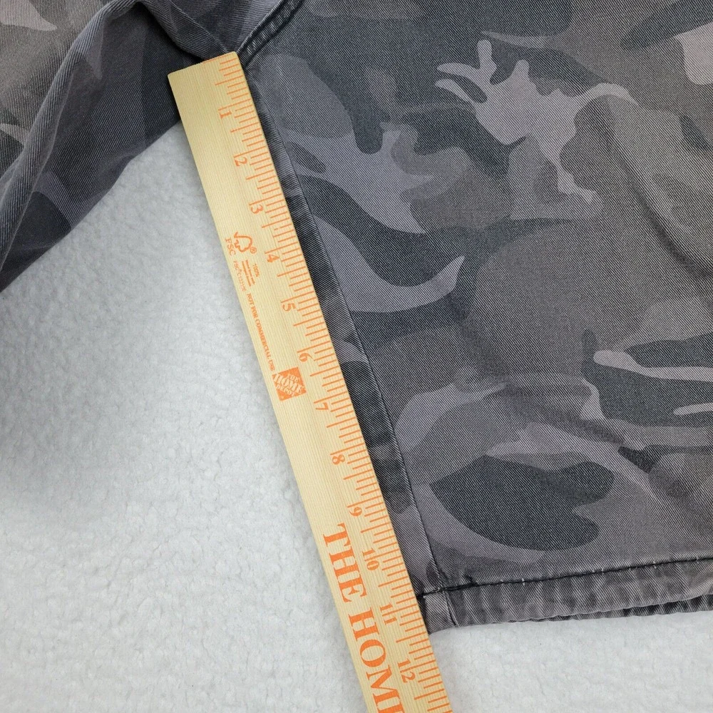 Noiz Camo Cargo Shorts Mens 40 Gray Cotton Utility Pockets Casual Summer Bottoms